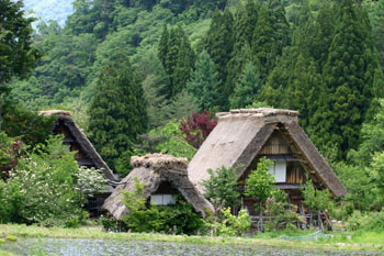 梅雨の合間を縫って 白川郷へ?