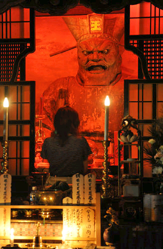閻魔さんライトアップ