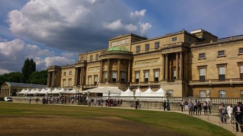 バッキンガム宮殿の裏庭