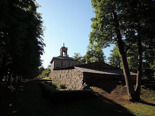 後ろから見ると