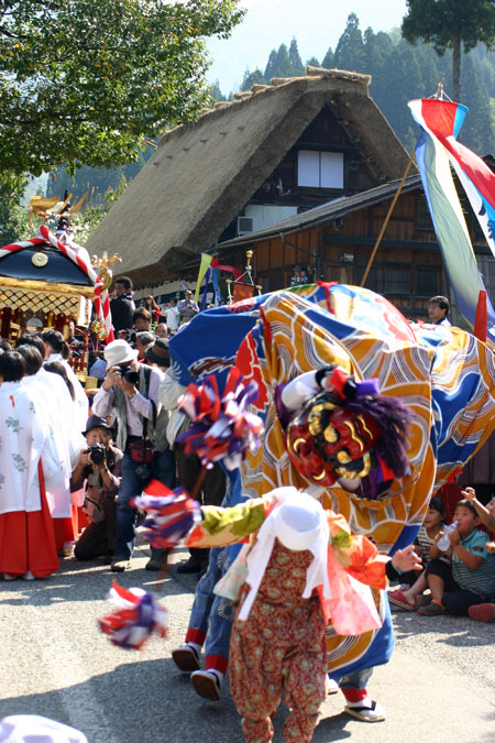 白川郷 天下の奇祭「どぶろく祭」 ２