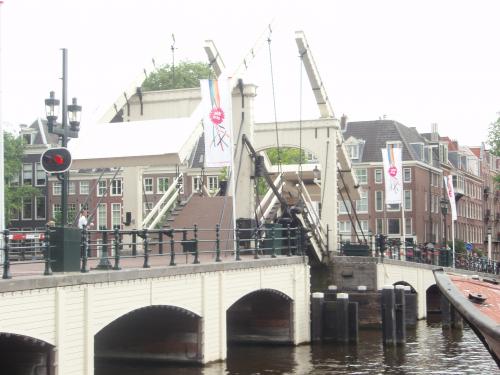 マヘレノ跳ね橋