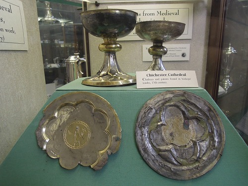 一緒に埋葬されていたパテナなど