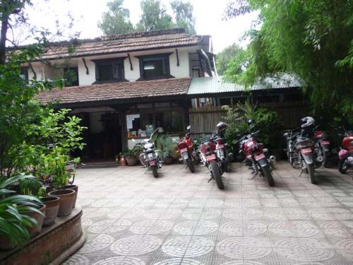 Tukche Thakali Kitc1