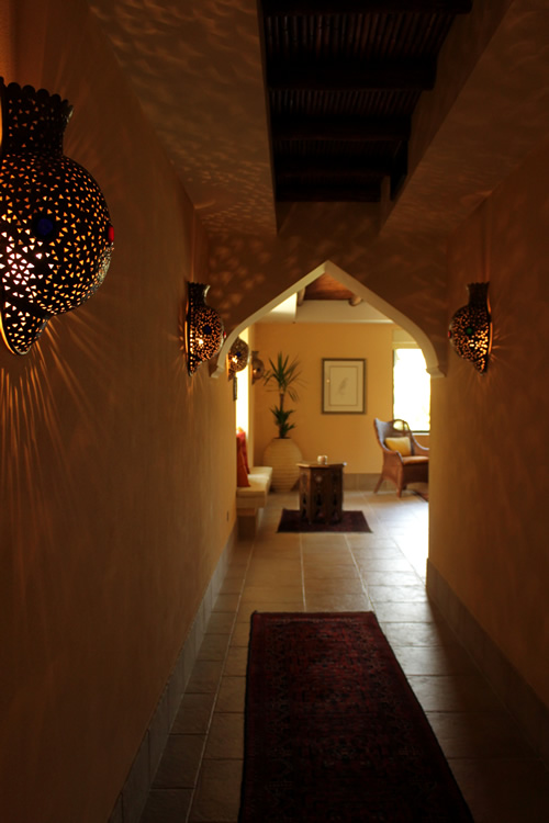 宿泊エリアへつながる通路