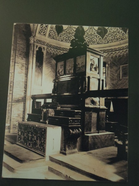 聖シルヴェストロの新しい棺