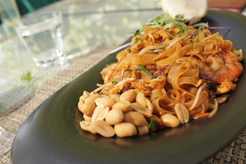 エビ入りのパッタイ