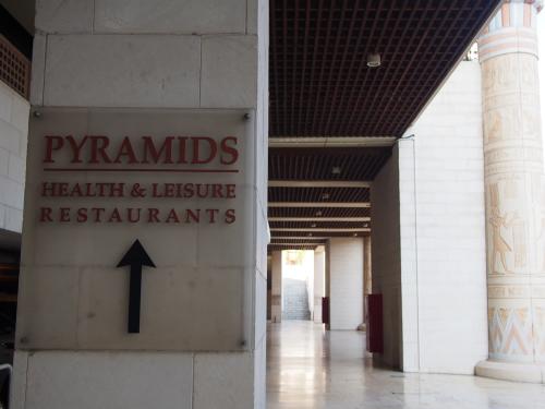 クレオパトラ 道.jpg