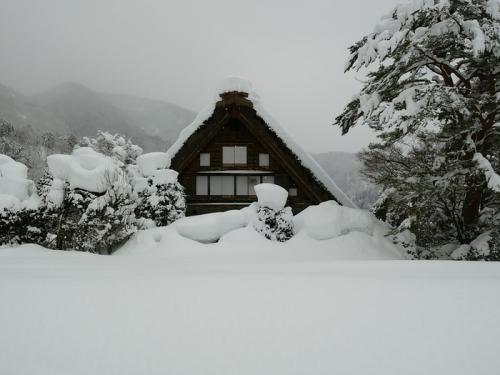 卒業旅行や春休みは世界遺産 白川郷へ6