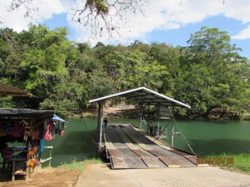 シュナントニッチ遺跡は艀に乗って