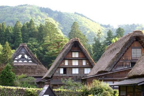 お盆のお出かけどこに行く? 白川郷6