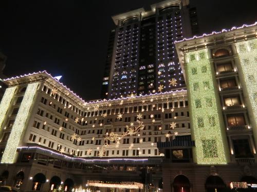 夜は光輝くペニンシュラ