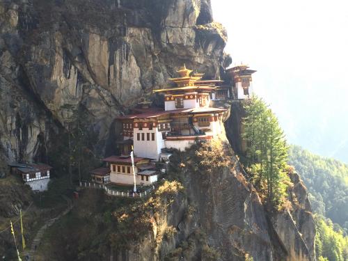 タクツァン僧院の壮観