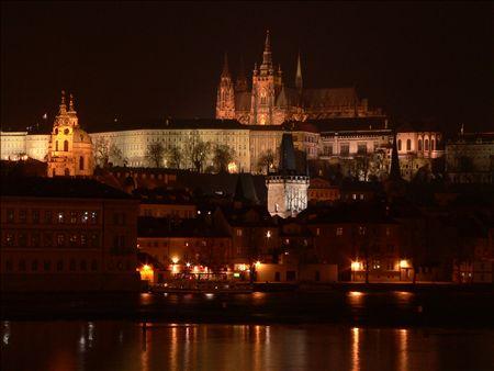 プラハ城夜景2