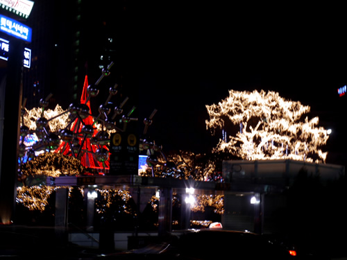 ロッテ百貨店前のイルミネーション