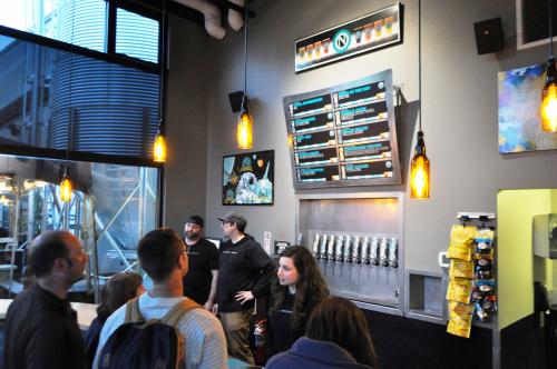 地元の人でにぎわう