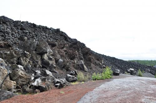 火山岩沿道