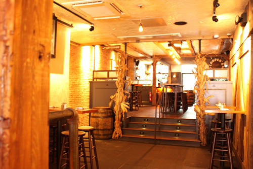 おしゃれな店内