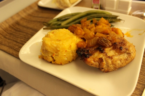 メインディッシュはチキン