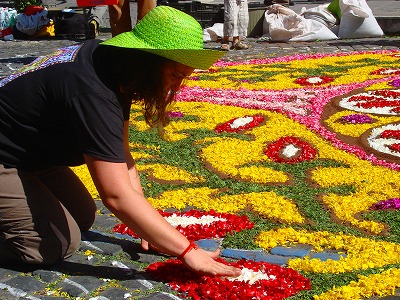 花祭りはローマナビネットがご案内2