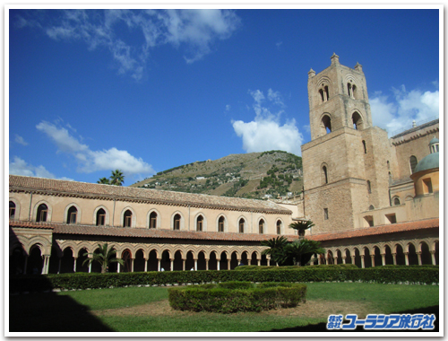 モンレアーレ大聖堂の回廊