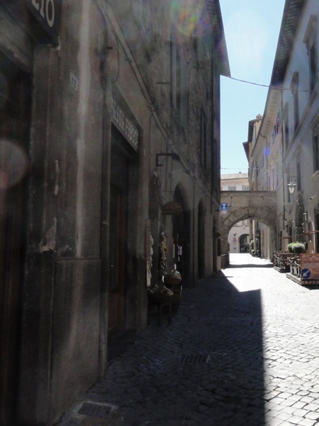 ドゥルースス凱旋門遠景