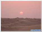 ドバイ近郊の赤い砂漠