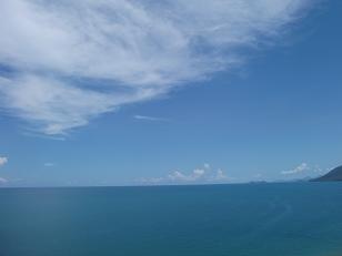 青い空、きれいな海！癒されます。