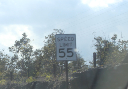 最高制限速度55マイルの標識