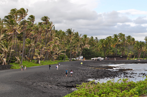 ハワイといえば白砂ビーチのイメージでした