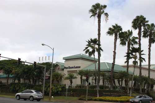 ホノルル空港からアウトレットへ