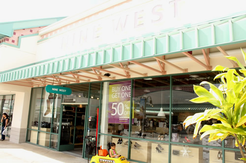 ナインウエストは50%オフ