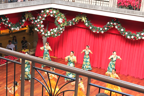 フラのショー開催中