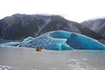 タスマン氷河の青い氷