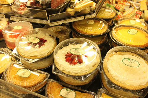 ケーキにパイにタルトがいっぱい♪