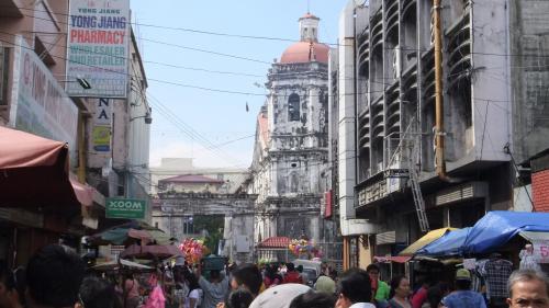 セントニーニョ教会へ向う通りで