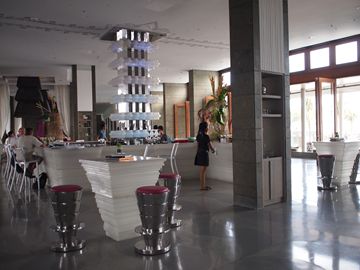 ロビーラウンジ