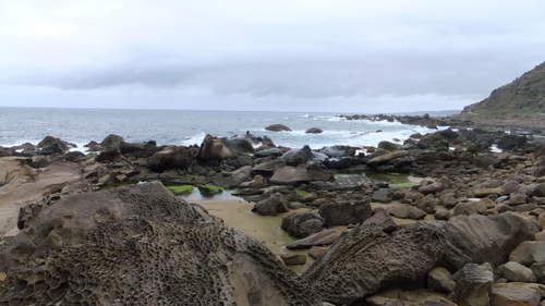 奇岩が並ぶ海岸線