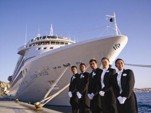 バトラーがお世話してくれる客船