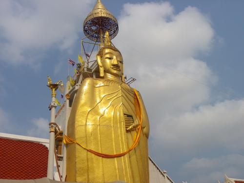 スタンディングブッタ