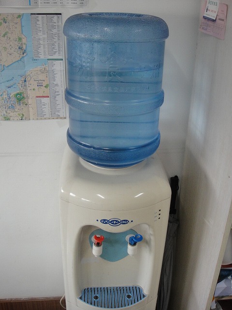 飲用水のボトル3