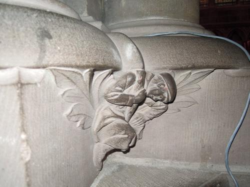 教会を担ぐひと