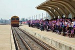ラオス〜タイ間鉄道運行開始！