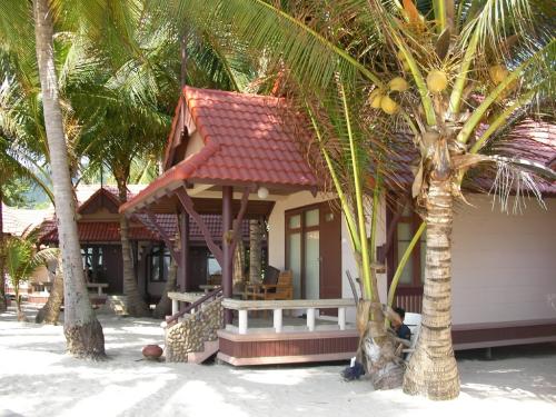 ファーストバンガロー ビーチバンガロー