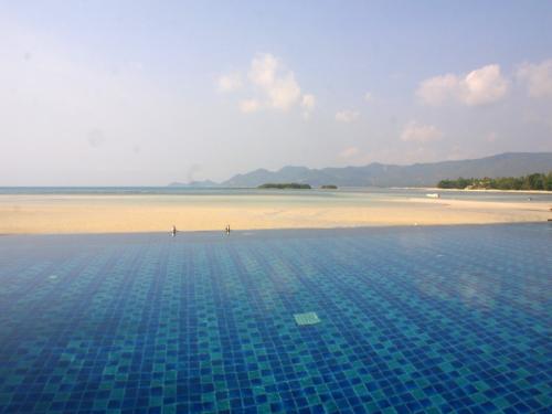 バーンハードガム プール