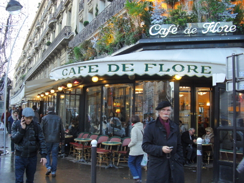 パリのカフェ３