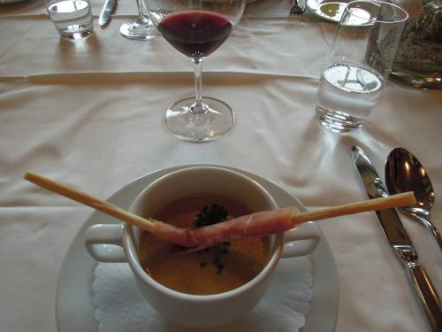 ポルチーニと生ハムのスープ