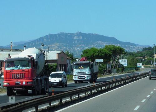 サン・マリノ遠望