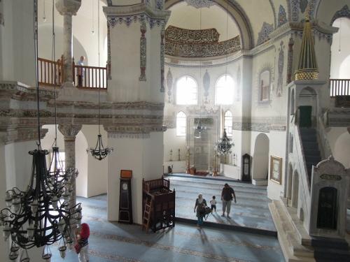 アプスとずれて置かれたミヒラブ