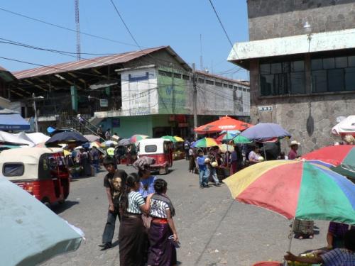 サンチャゴアティトゥランのメルカド
